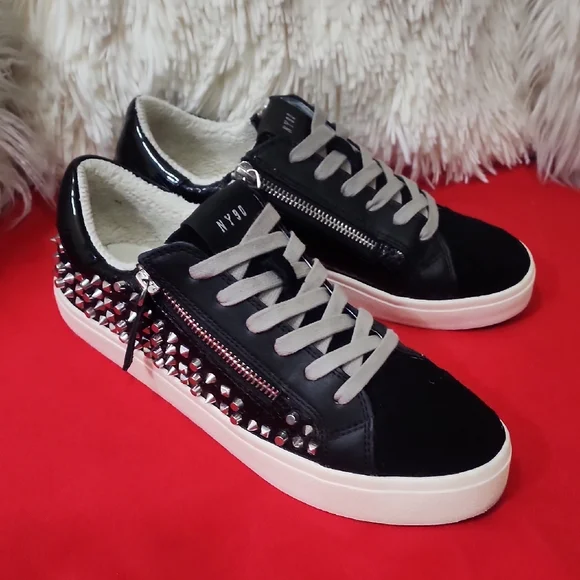 Steve Madden Parka Sneakers - Picture 1 of 10